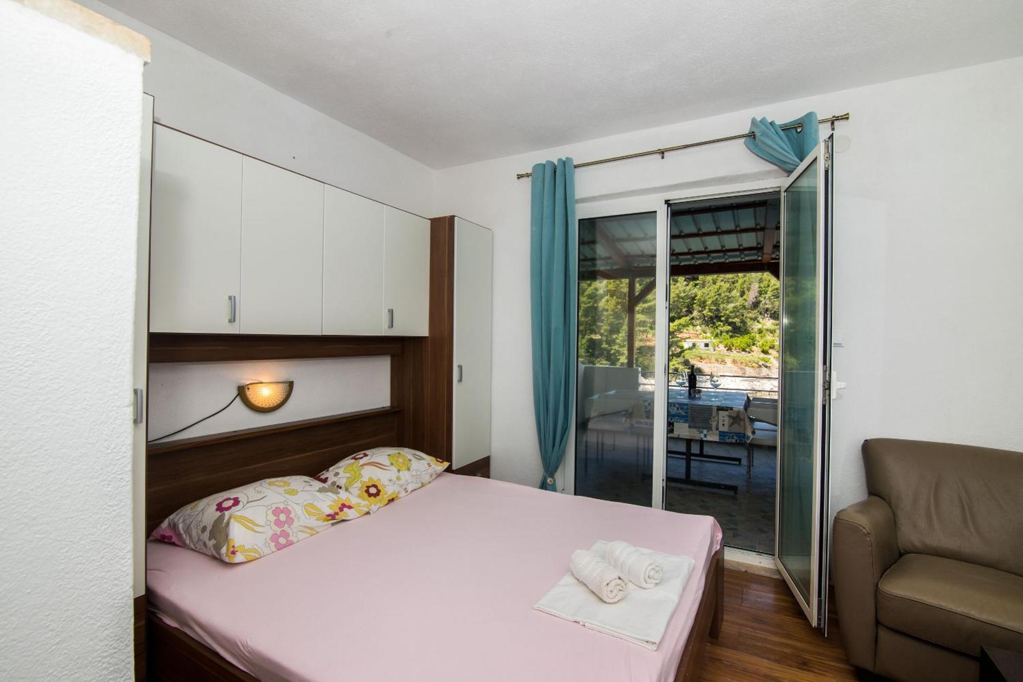Apartments Jelena Bogomolje Bagian luar foto